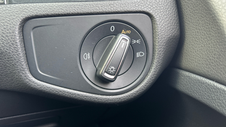 Volkswagen Golf 1.5 TSI EVO SE [Nav] 5dr DSG Petrol Hatchback